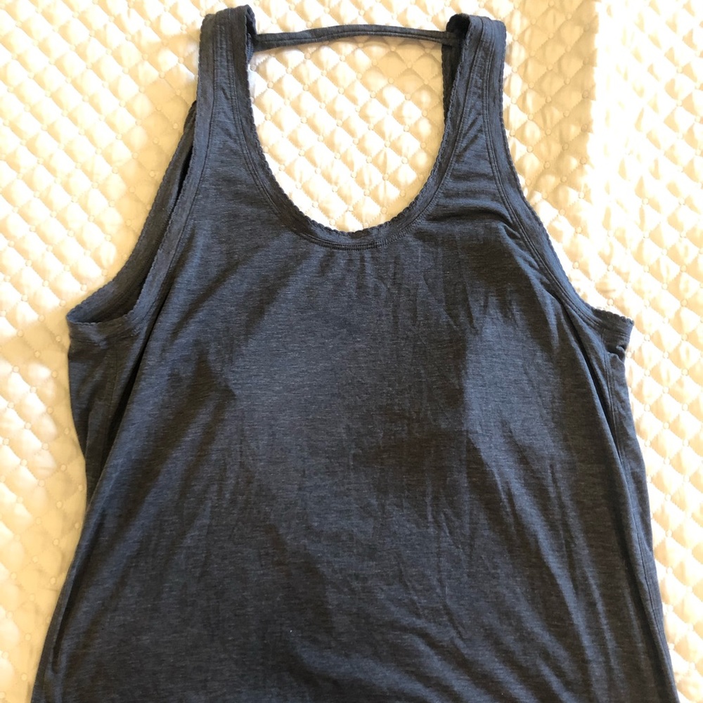 Lululemon tank